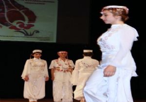 Defileli mezuniyet şöleni